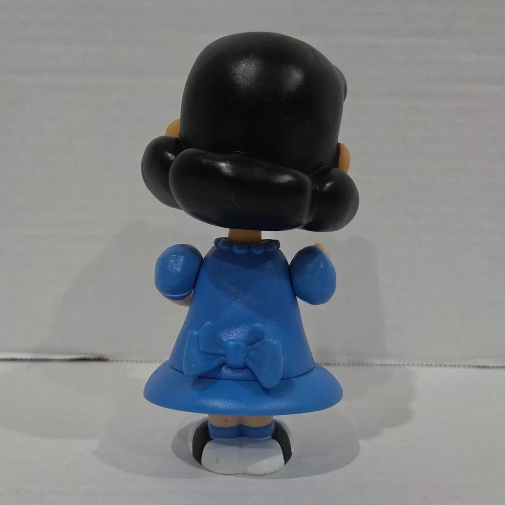 Peanuts vintage lucy
